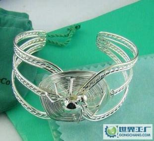 外贸银饰宝藏 925银蒂芙尼风格蜘蛛开口手镯，欧美风尚的低价批发之选